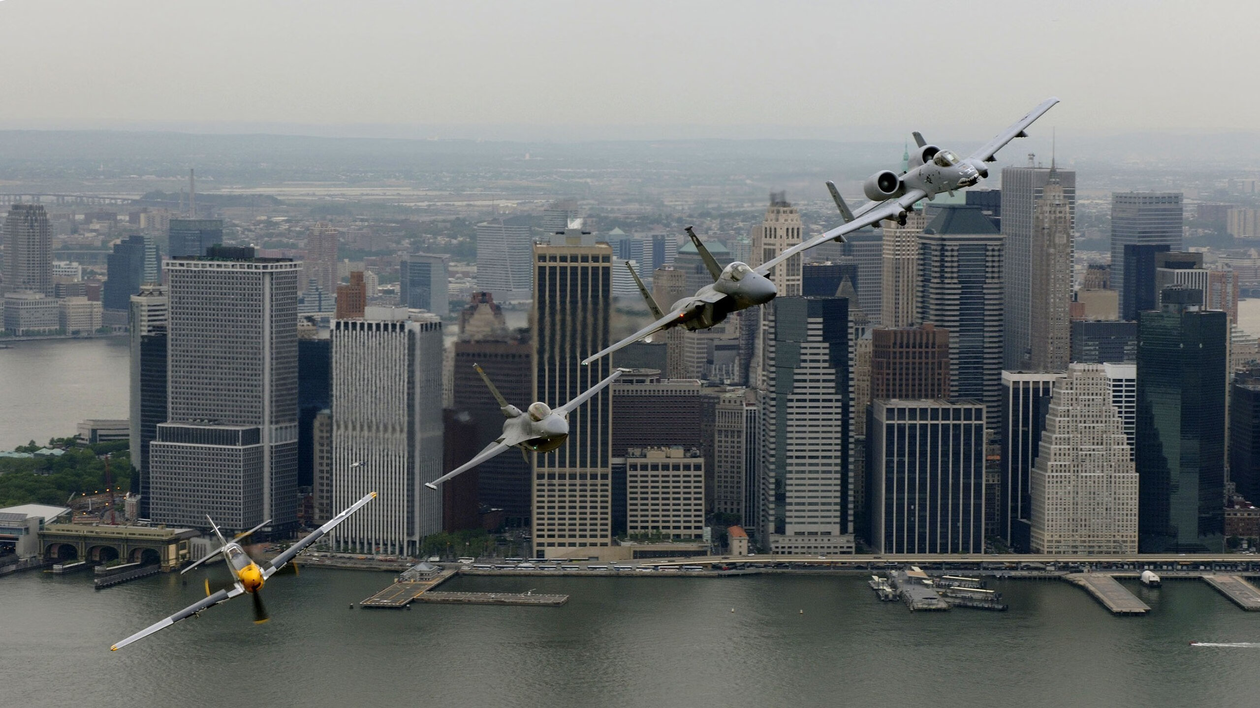 爱游戏体育官方网站-拜仁锋线跑动灵活形成层层攻势，拜仁战术风格打法